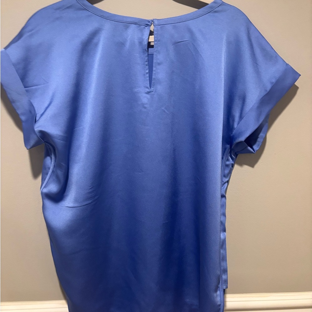 Women's LOFT Blue Silky Top - Size Small NWT - Picture 3 of 9